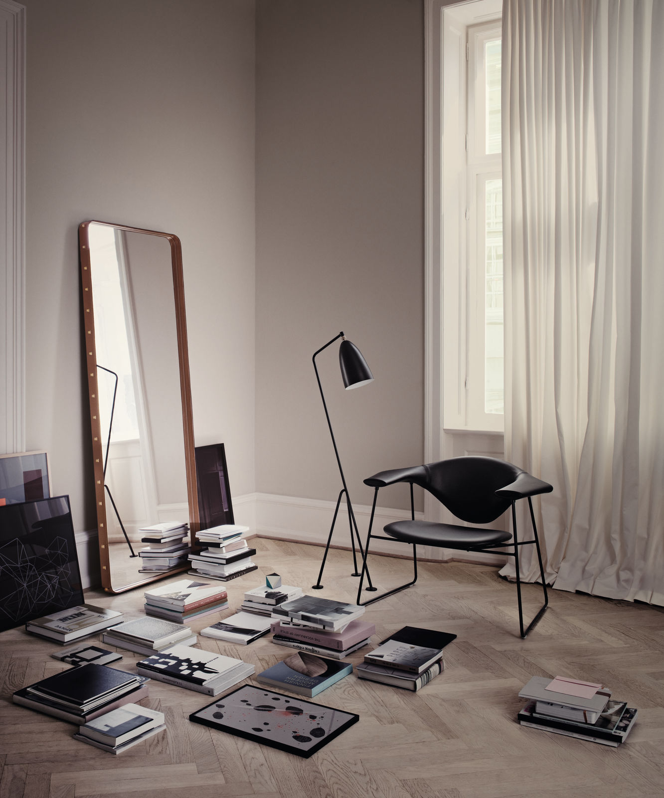Adnet rectangulaire - L - tan_Gräshoppa floor lamp - jet black_Masculo lounge chair - black leather-1600x1600